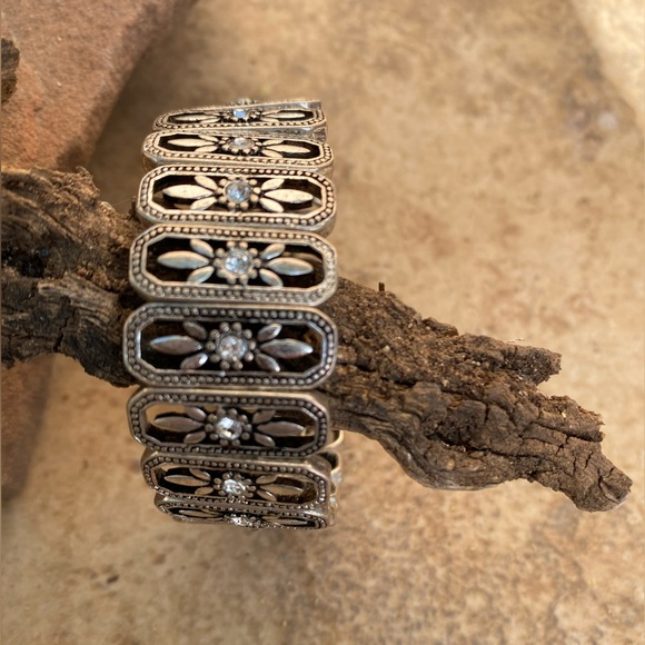 Silver plated stretch bracelet - Picture 1 of 6